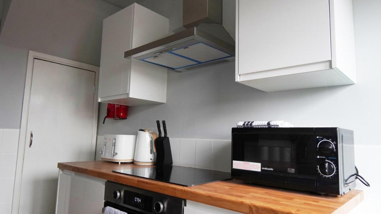 Portobello House - Four Bedroom House Perfect For Contractors - Sleeps 6 - Free Parking Вулвергемптон Екстер'єр фото