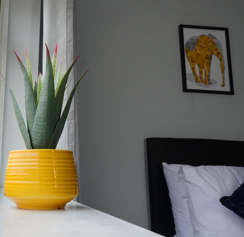 Portobello House - Four Bedroom House Perfect For Contractors - Sleeps 6 - Free Parking Вулвергемптон Екстер'єр фото