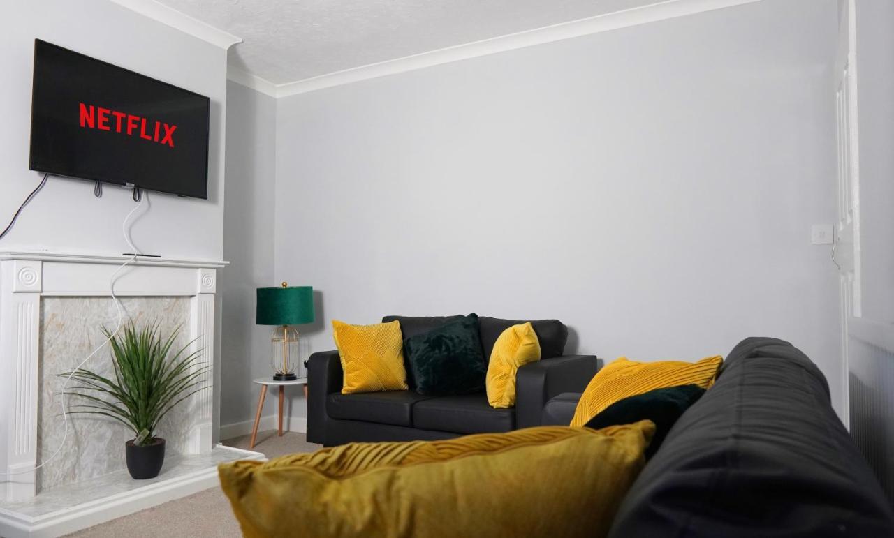 Portobello House - Four Bedroom House Perfect For Contractors - Sleeps 6 - Free Parking Вулвергемптон Екстер'єр фото